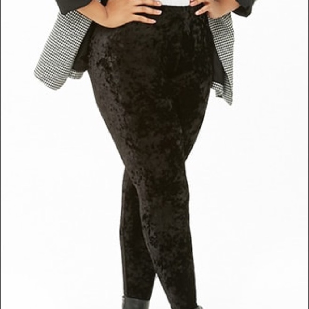 Forever 21. Crushed Velvet leggings. NWOT!